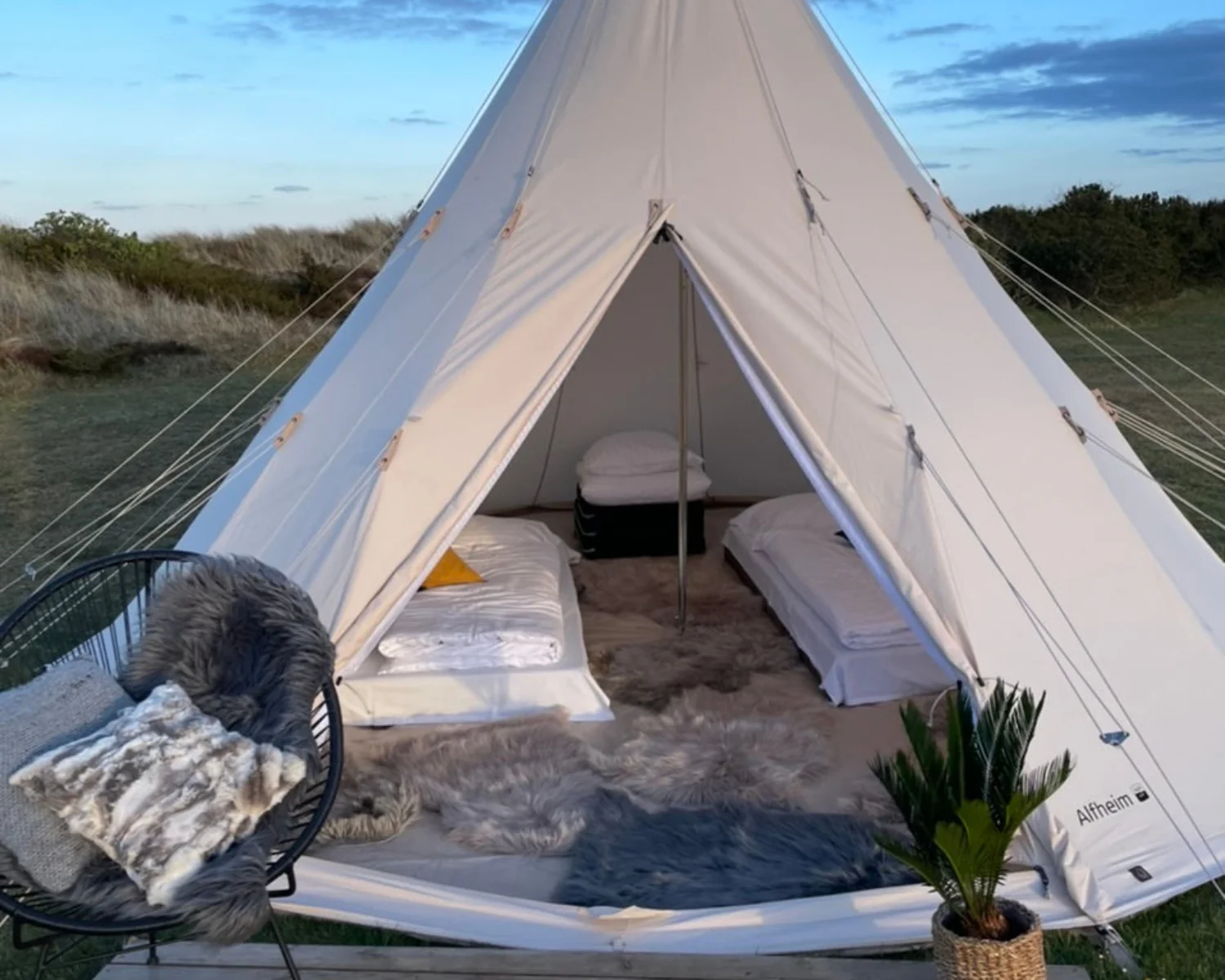 Alfheim 12.6 Glamping Tent - 12.6 m² | 6 person | Sandshell - Image 4