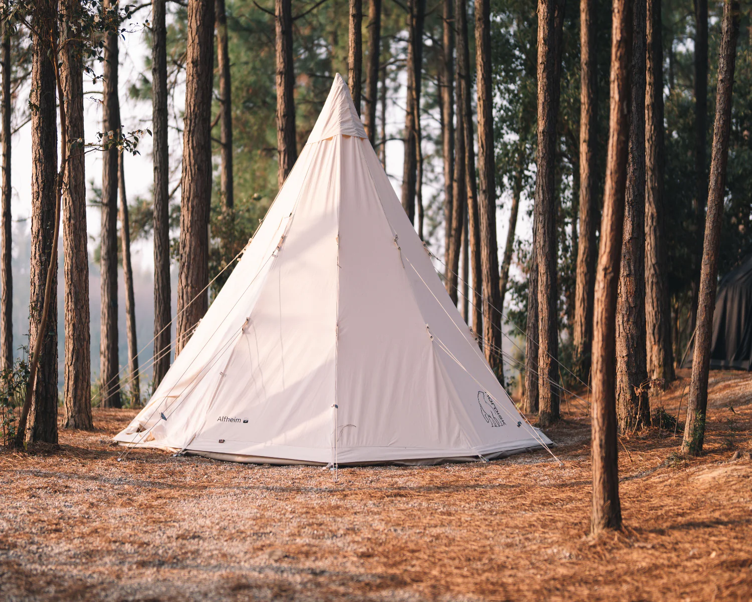 Alfheim 12.6 Glamping Tent - 12.6 m² | 6 person | Sandshell - Image 6