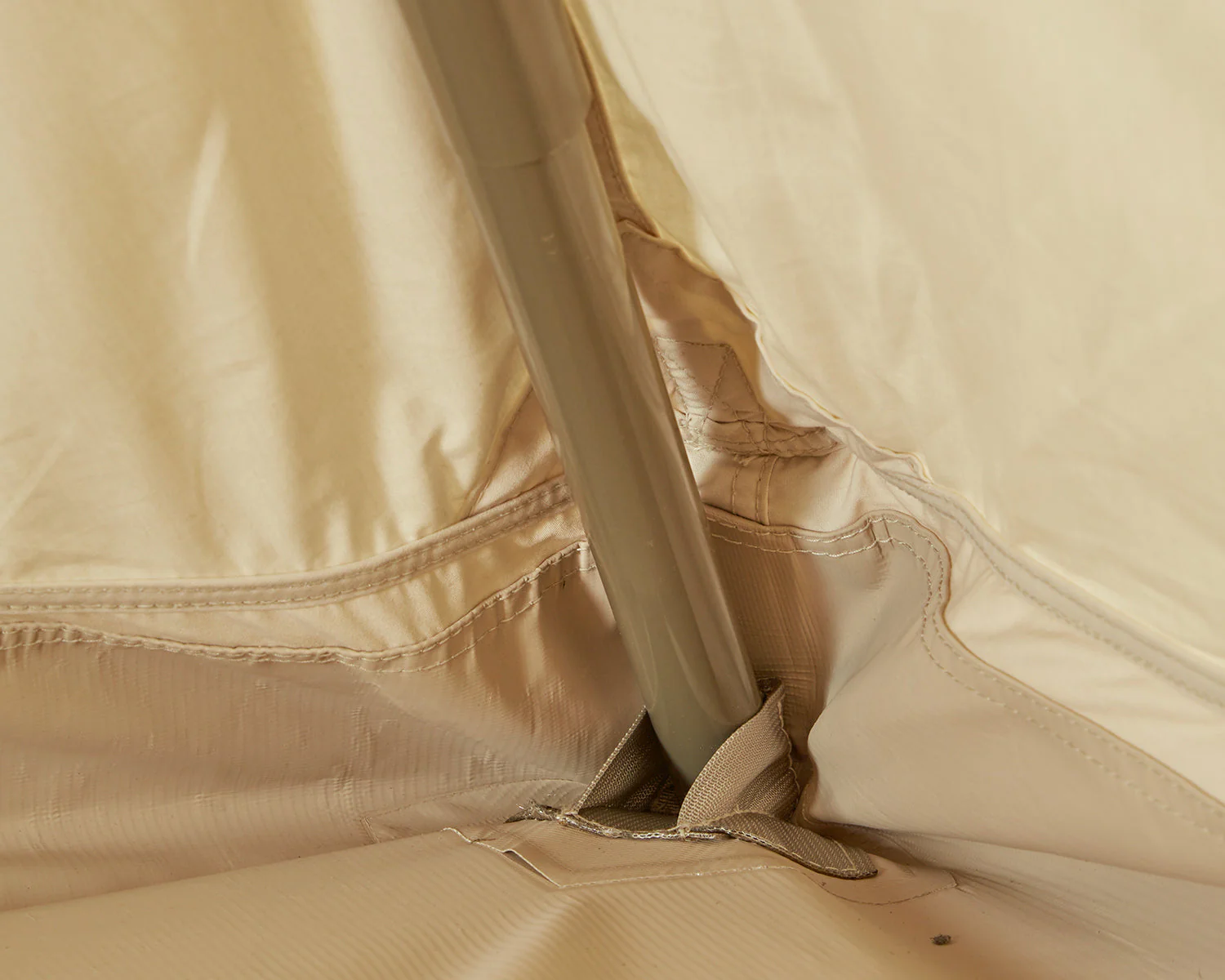 Midgard 9.2 Glamping Tent - 9.2 m² | 6 person | Sandshell - Image 8