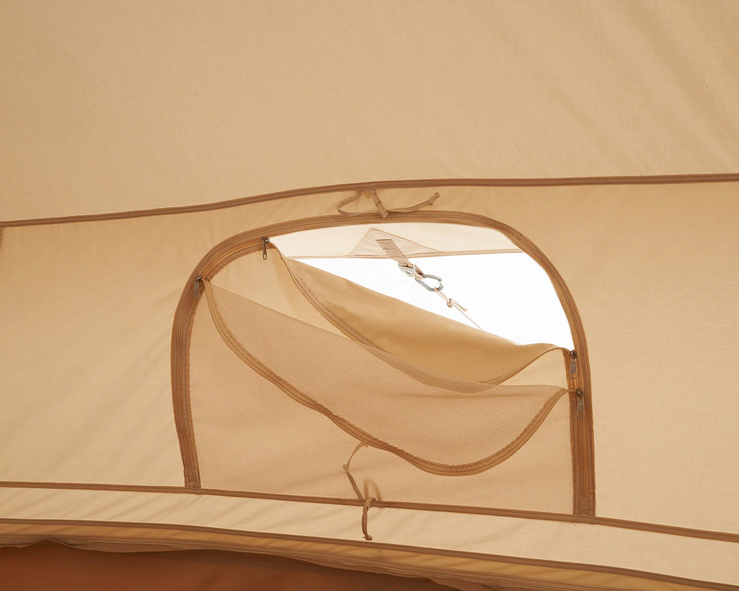 Utgard Sky 13.2 Glamping Tent - 13.2 m² | 6 person | Sandshell - Image 10