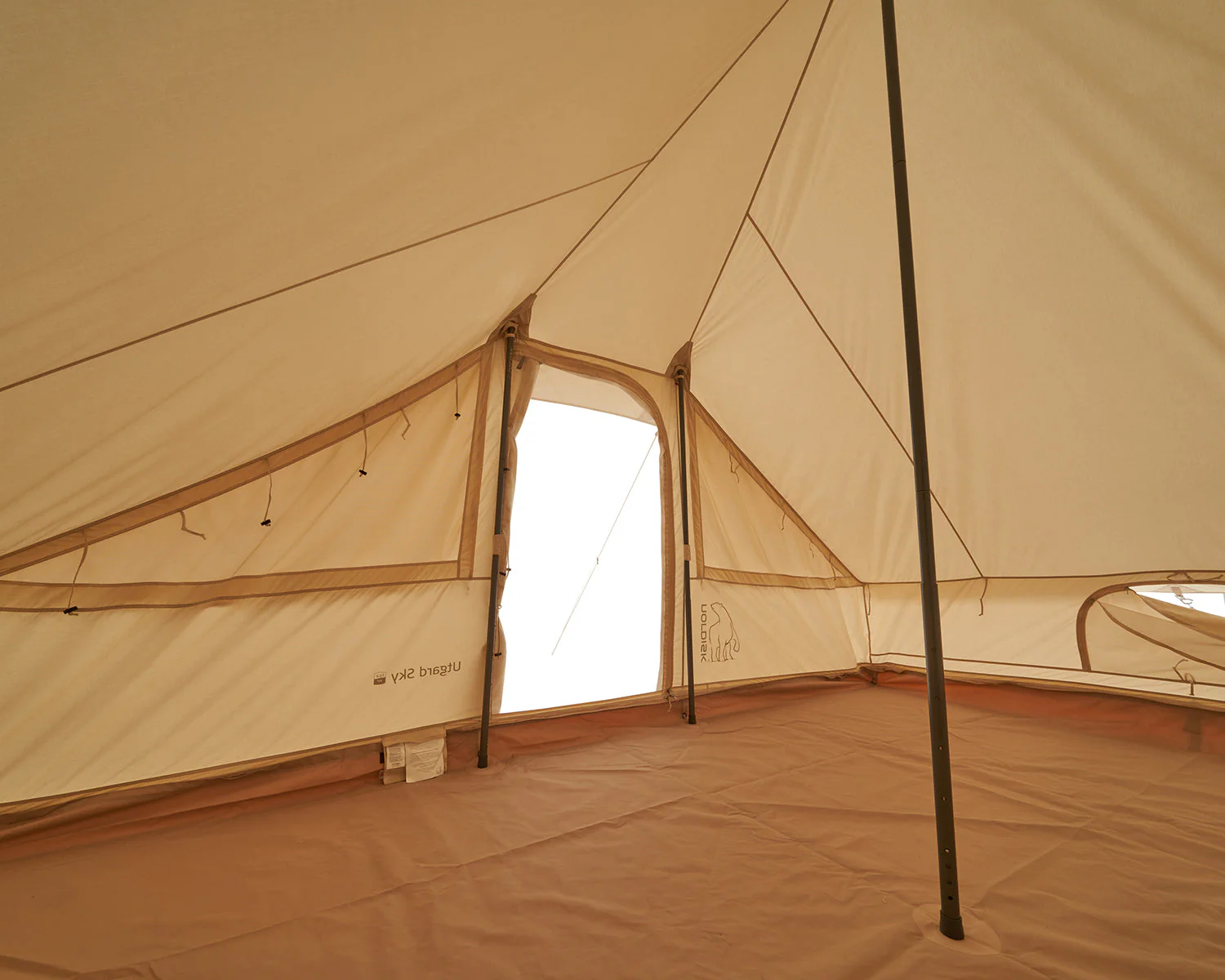 Utgard Sky 13.2 Glamping Tent - 13.2 m² | 6 person | Sandshell - Image 9